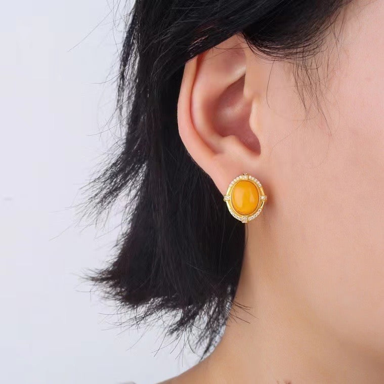 Natural Amber Stud Earrings in 925 Sterling Silver – Oval Honey Amber Gemstone Earrings