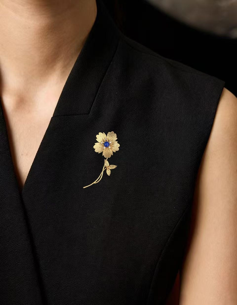qingjin brooch