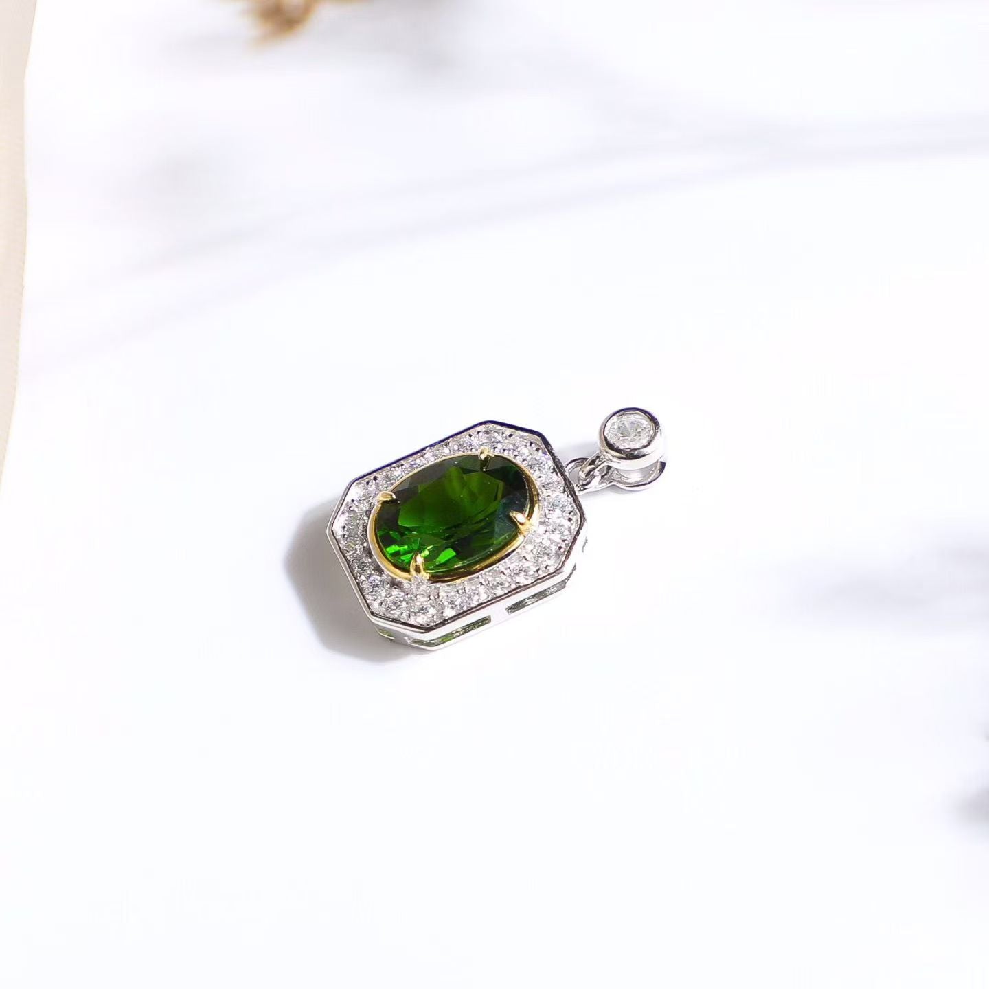 Natural Chrome Diopside Halo Pendant Necklace in S925 Sterling Silver – 2.4ct Green Gemstone Pendant