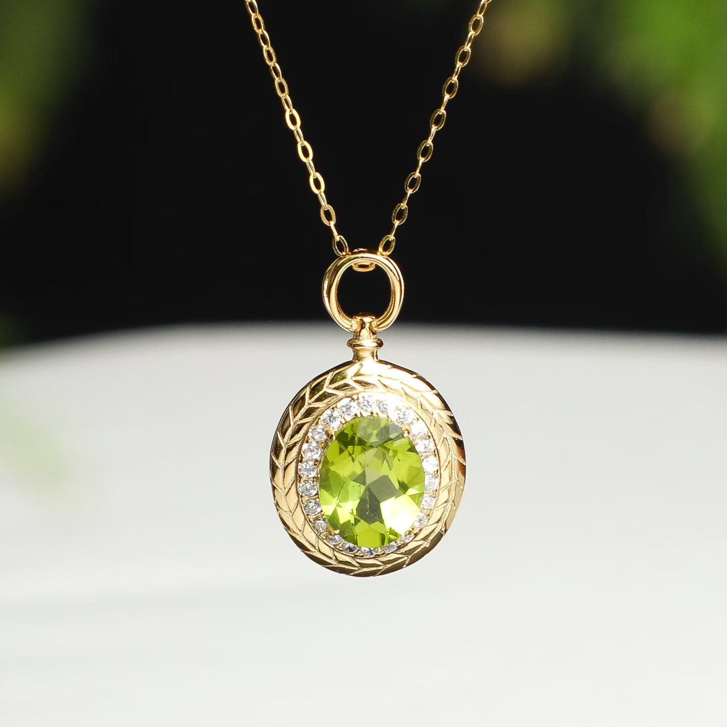 Natural 2.1 carat peridot oval pendant necklace in 925 sterling silver